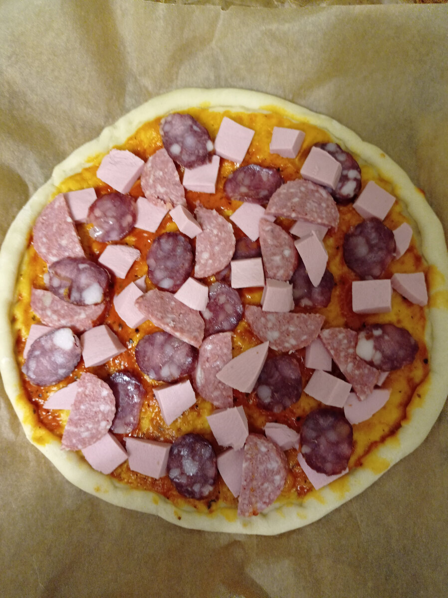 Пицца «Сердечно-колбасная»