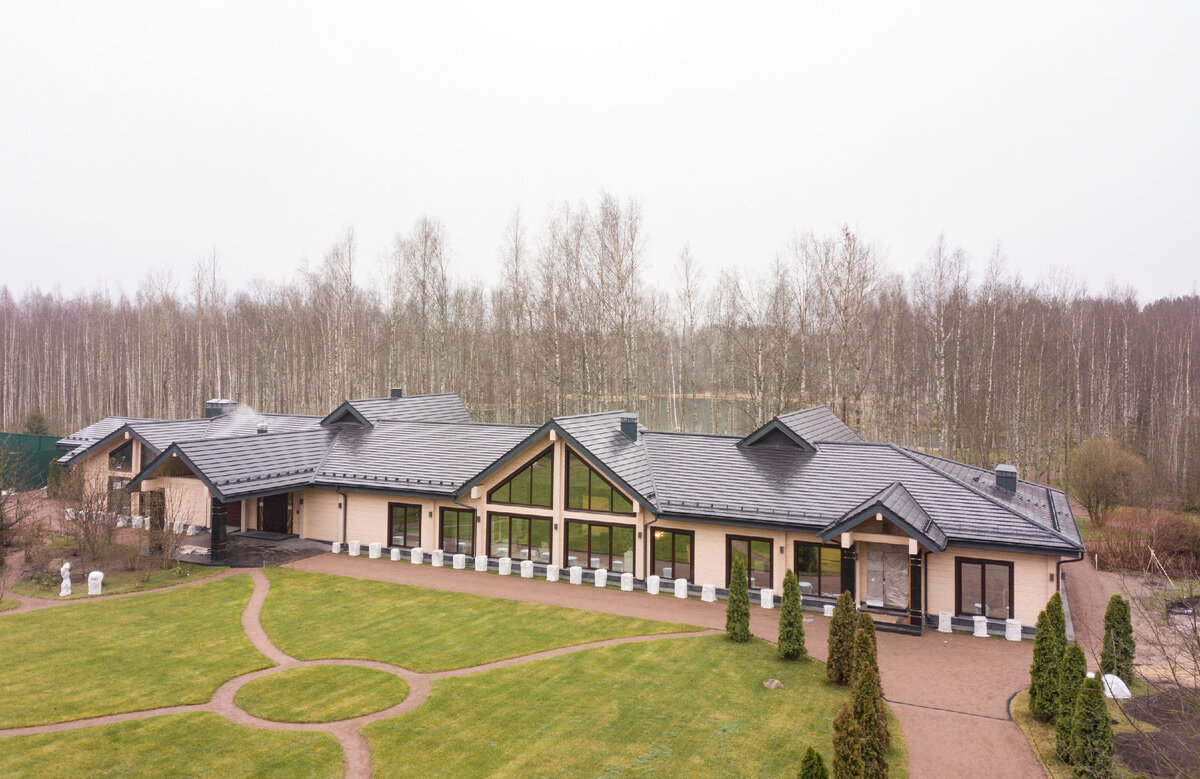 Дом из клееного бруса по проекту «Вердэн». Источник: holz-house.ru