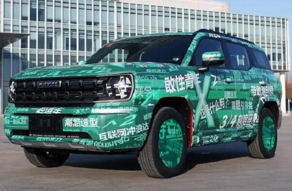 На фото: Haval Cool Dog в "камуфляже" во время дорожных испытаний