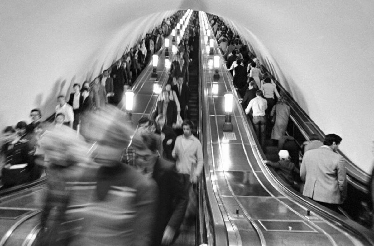 эскалатор в москве