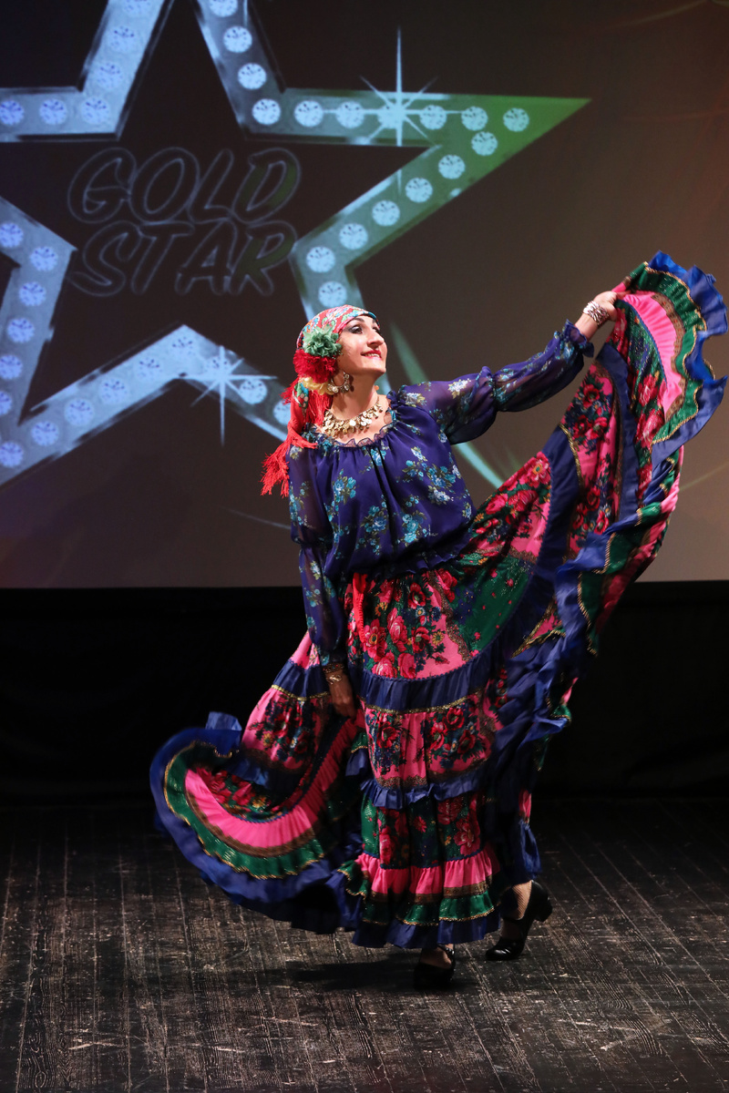 Весёлое попурри в исполнении Qvarta Roma на Кубке «Звезда цыганского танца». V Oriental Moscow dance festival Gold Star”. КЦ «Салют», 4 февраля 2023 г.
