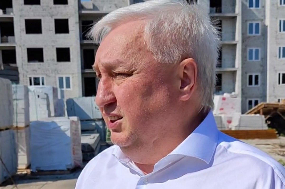    Плеханов проинспектировал ход строительства домов для переселенцев