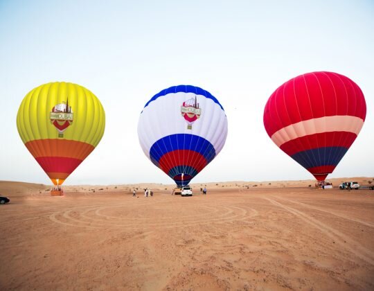 https://vootours.com/tours/hot-air-balloon-dubai/