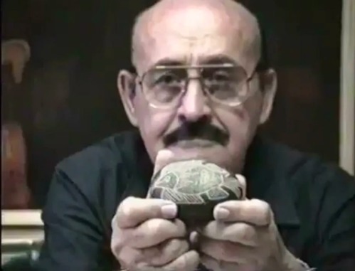 Хавьер Кабрера. Изображение взято с сайта: https://i.ytimg.com/vi/nFN-XhezH2Y/maxresdefault.jpg?sqp=-oaymwEmCIAKENAF8quKqQMa8AEB-AH-BIAC4AOKAgwIABABGGUgWihYMA8=&rs=AOn4CLDO7jWilIX1LwygPOBDnTXJRlh9lA