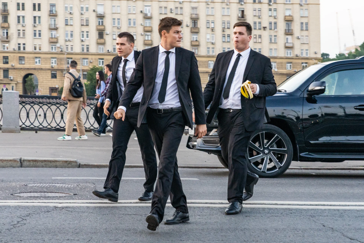 Кадр из сериала «Телохранители» / фото: kinopoisk.ru