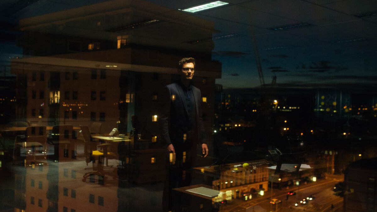 Кадр из сериала «35 дней»