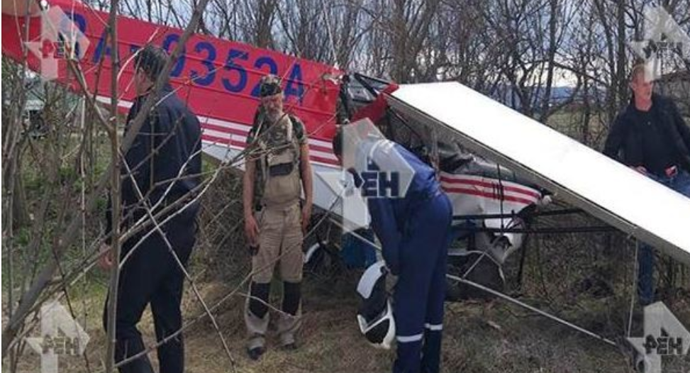 Разбился легкомоторный самолет. Пилот рухнувшего самолета. Авария ан-28 в томской области. Крушение самолета в подмосковье. Пилот рухнувшего самолета.