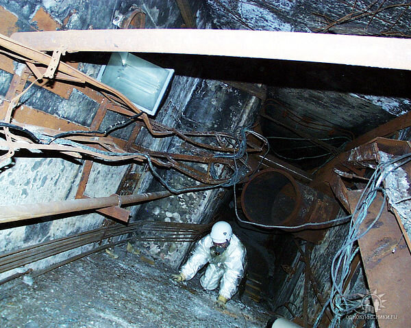 Чернобыль — внутри Саркофага