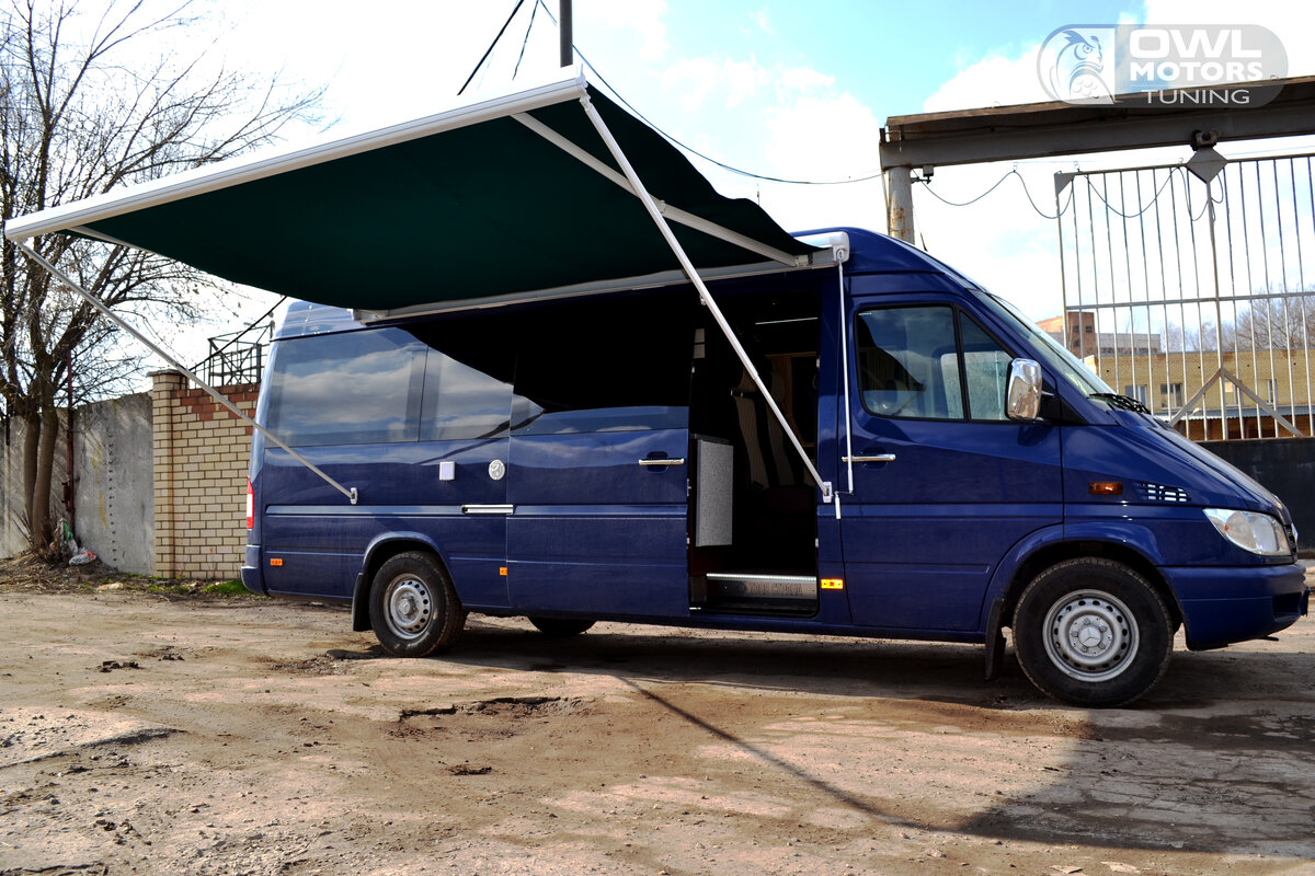 Mercedes Sprinter Classic дом на колесах, построенный в тюнинг-ателье OWL-Motors. 