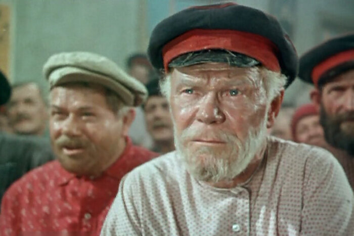 фото: https://www.vokrug.tv  ("Поднятая целина", 1959 год. Дед Щукарь (В.Дорофеев)