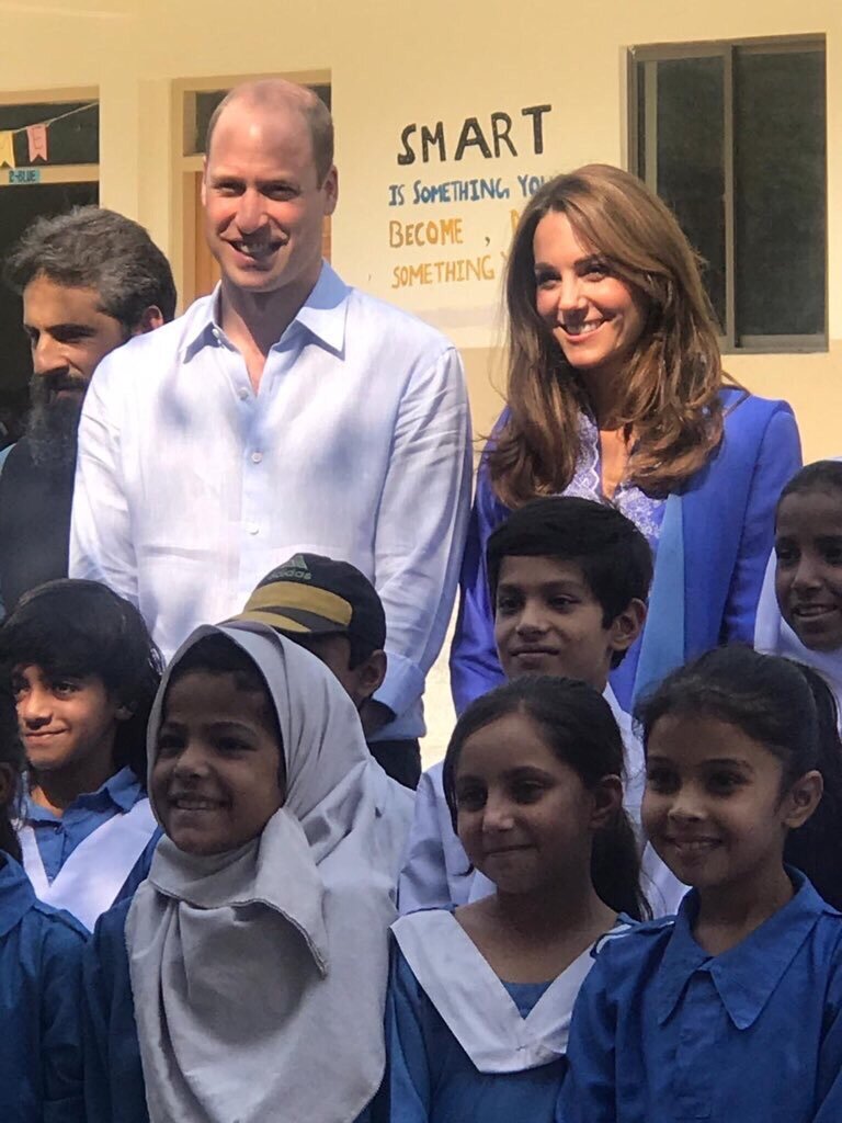 Принц Уильям трогательно высказался о своей матери в школе Исламабада