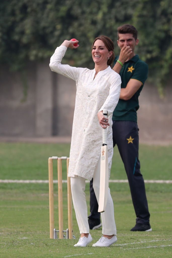 Четвертый день тура: Кейт Миддлтон произнесла речь на празднике и сыграла в крикет (фото+видео)