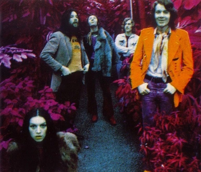 https://lastfm-img2.akamaized.net/i/u/770x0/65d33a8f824be4b9a1a7ae11f3722401.jpg