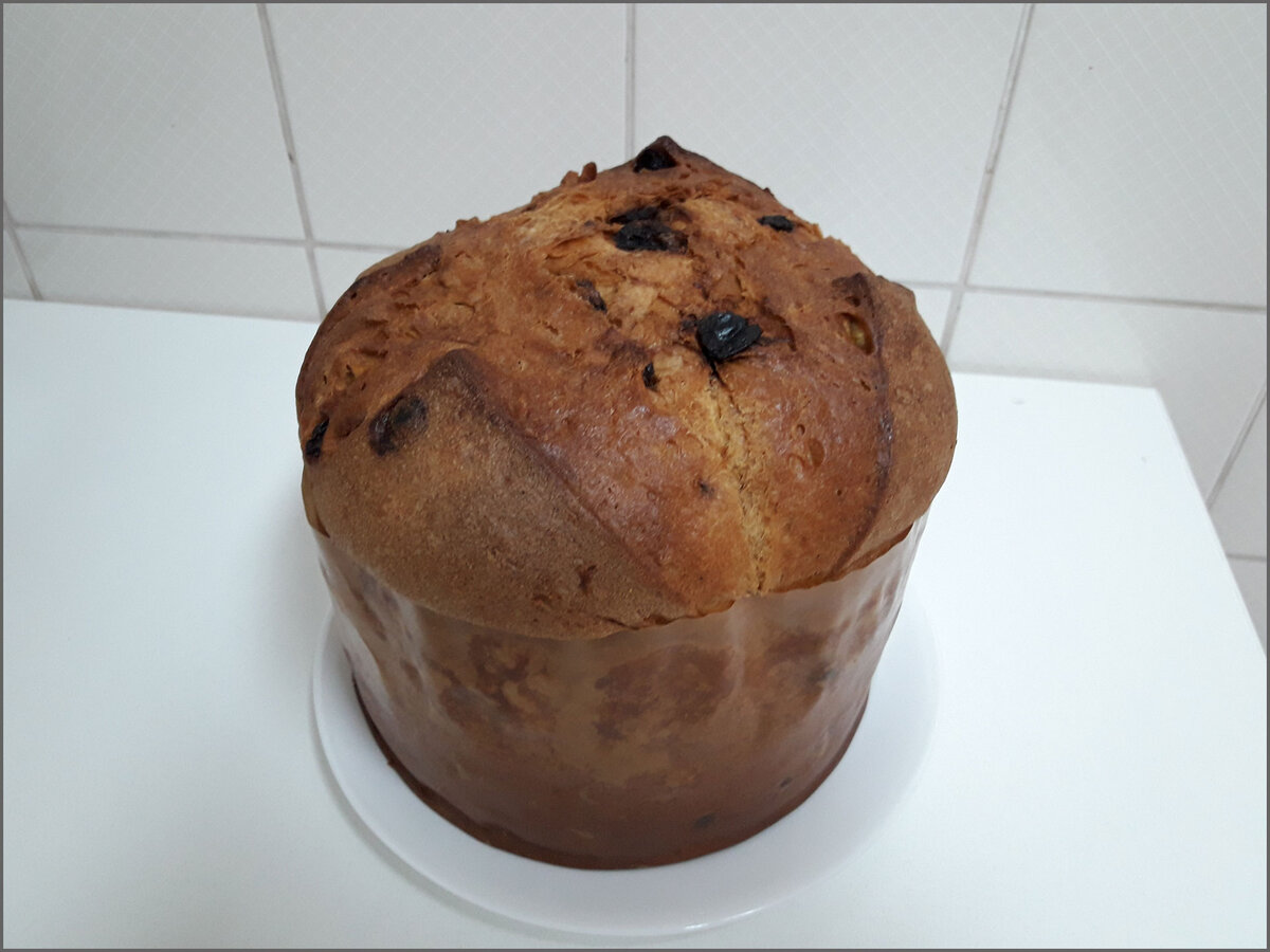 Вот он красавчик, с  роскошным ароматом и шоколадной крошкой внутри