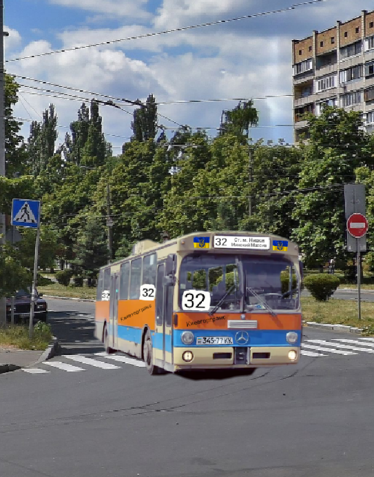 Вот это он на 32-м автобусном маршруте в Хохляндии в Городе Киев на минском массиве. Фото это было сделано причём прям реально ещё в 1997-м году в Хохляндии в Киеве на Минском массиве, это на северо-западе Киева было дело . Вот и всё.