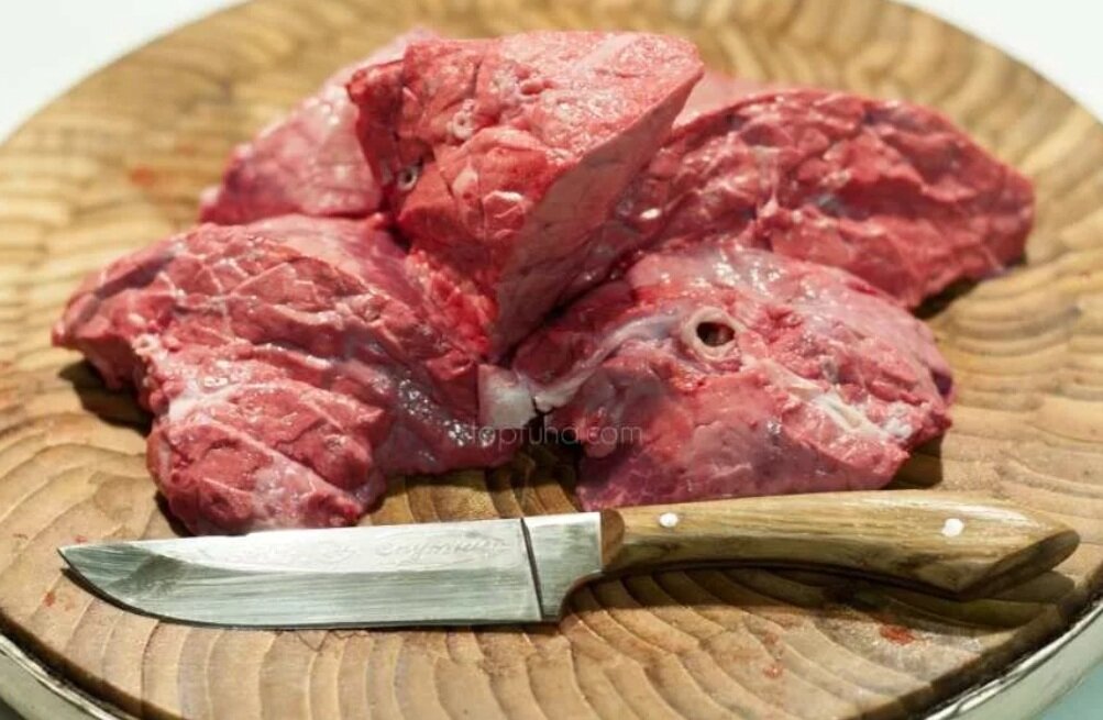 Еда для собак натуралка. Натуральные корма для собак. Миска с едой для собаки. Натуралка для собак барф. Корма для цыплят несушек с первого дня.