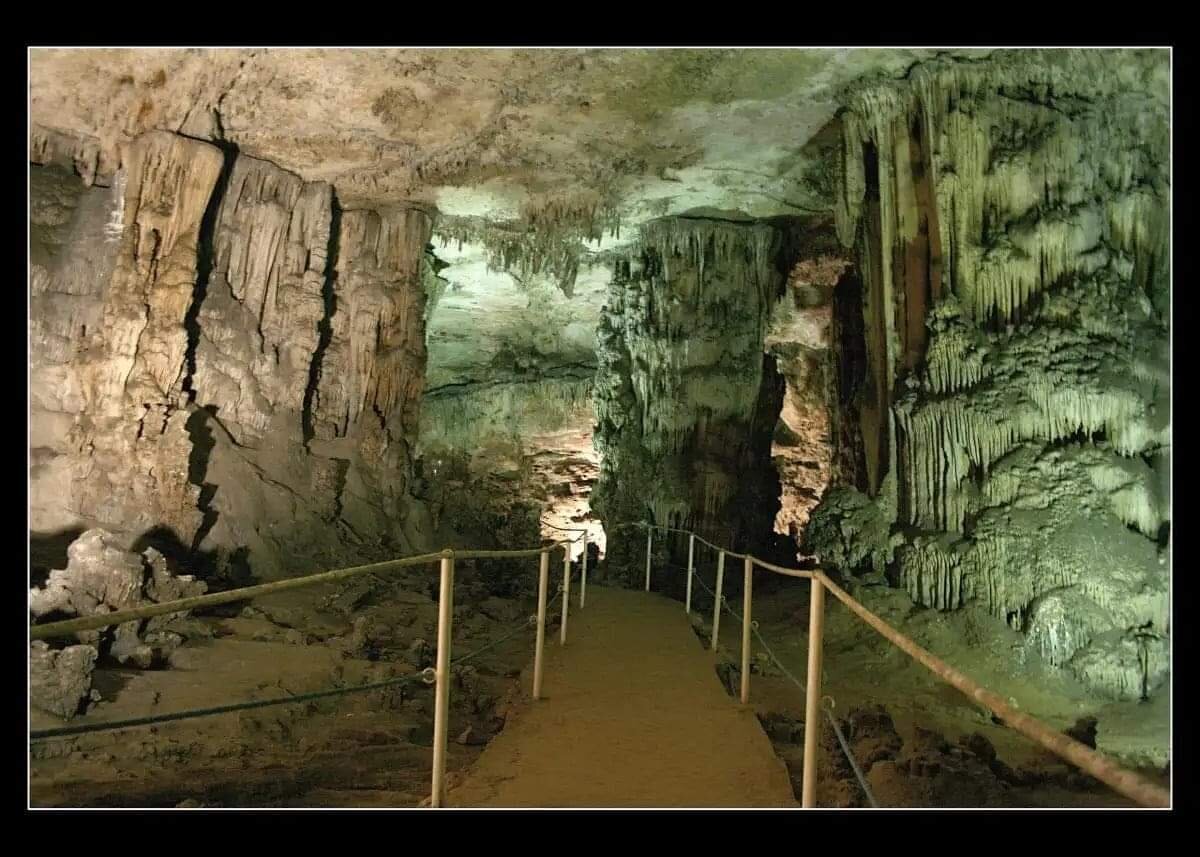 Мост, для комфортного передвижения туристов