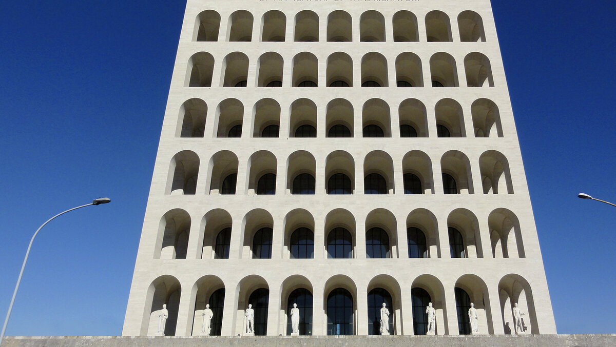 Дворец Римской Цивилзации, известный как "Квадратный Колизей"