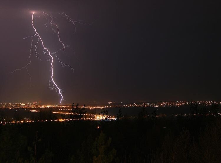Гроза над Уфой. Фото: Кирш Андрей
