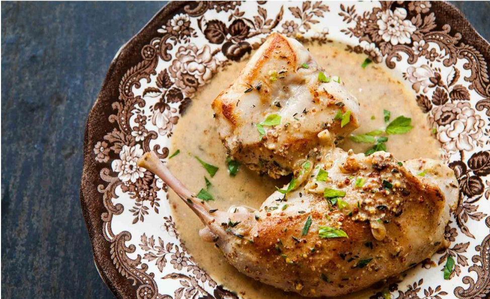 Кролик запечённый с яблоками  