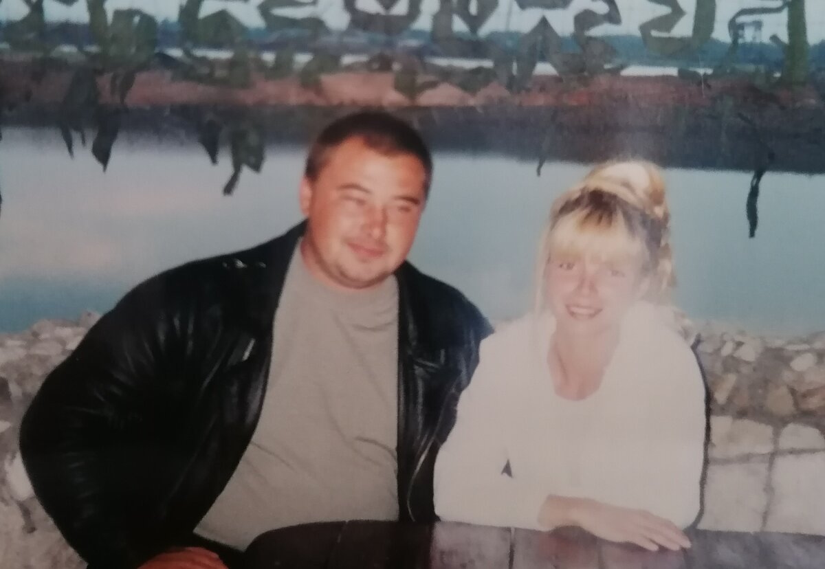 Из личного архива. 2002г. Не задолго до автокатастрофы мужа.