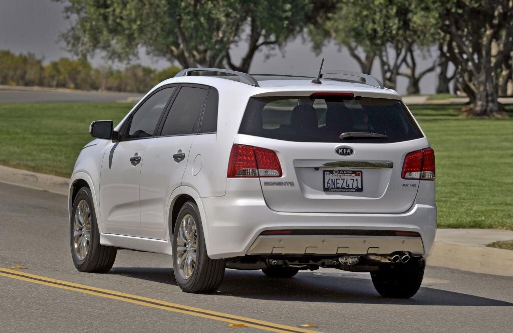 Kia Sorento - вид сзади