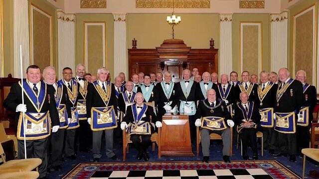 Сборище масонов