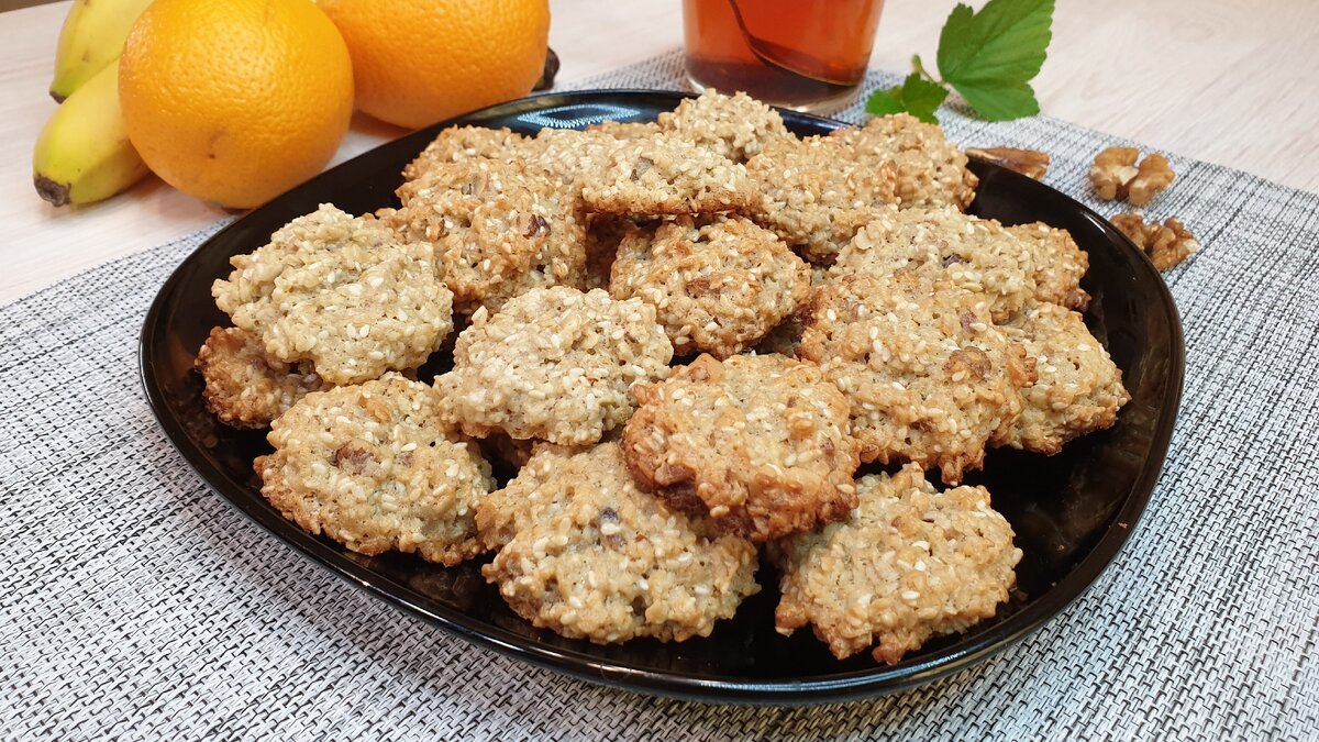 Овсяное печенье. Домашний рецепт печенья с кунжутом и грецкими орехами.  Овсяное печенье рецепт вкусный и полезный. | Рецепты на скорую руку | Дзен