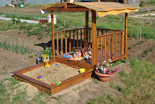 Детская беседка с песочницей 