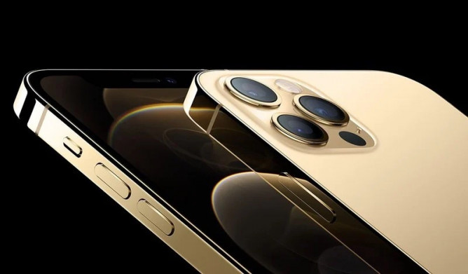 Так сейчас выглядит новый iPhone 12 Pro. Красиво, да. Но не за 100.000 рублей