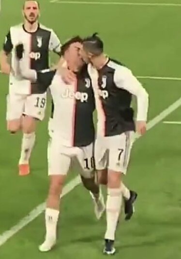 Фото с матча. 