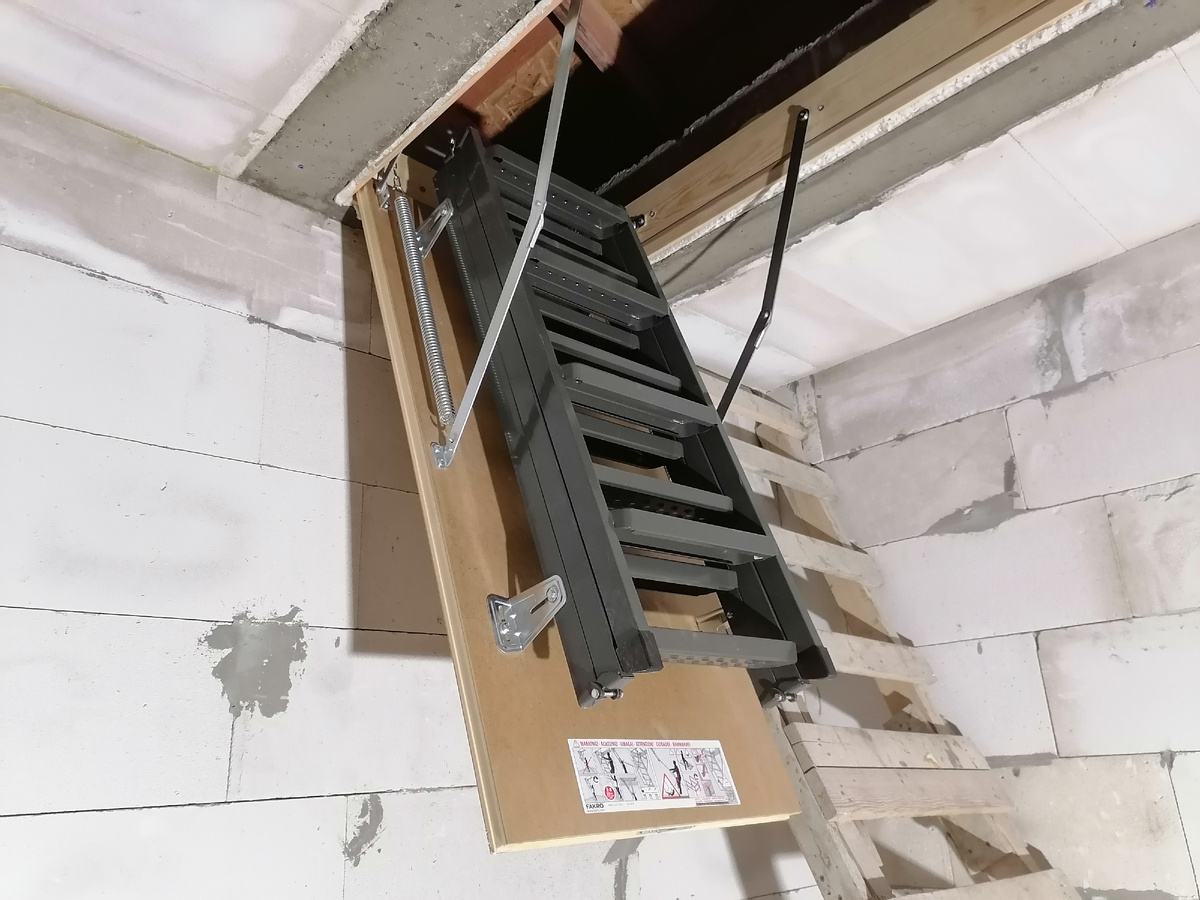 Чердачная лестница, совмещенная с люком. Простая установка своими ...