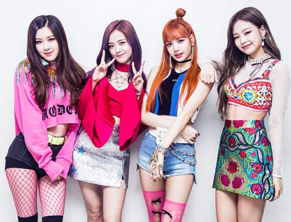 Blackpink. Дебютировали в 2016 году, а их релизы ждут, как манну небесную.