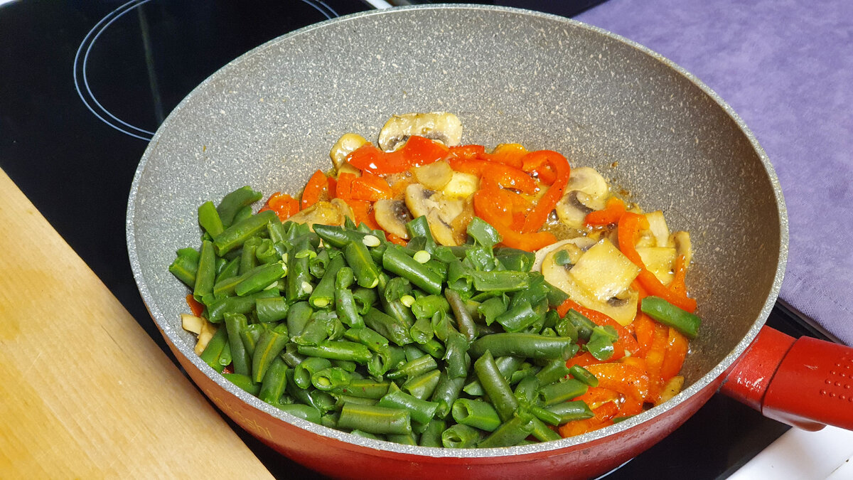 Стручковая фасоль с грибами и сладким перцем – вкусный гарнир на ужин | ДАМ  РЕЦЕПТИК! | Дзен