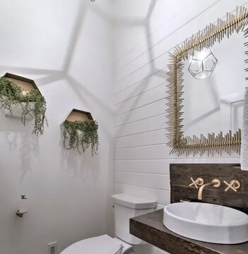 Пять вариантов плитки актуальных оттенков в оформление ванной комнаты