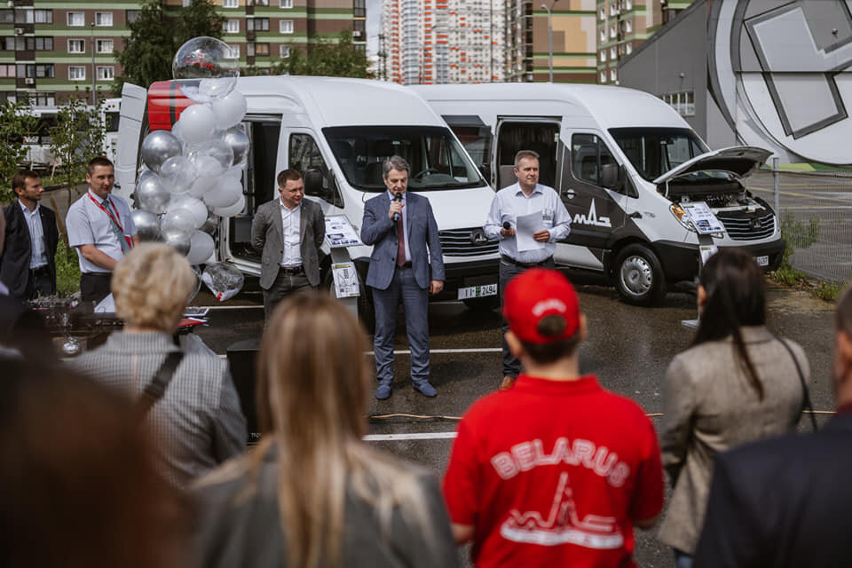 Презентация микроавтобусов МАЗ в Москве