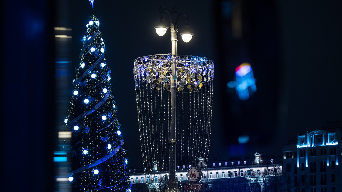    Новогодняя иллюминация на Тверской улице в Москве© РИА Новости . Евгений Биятов