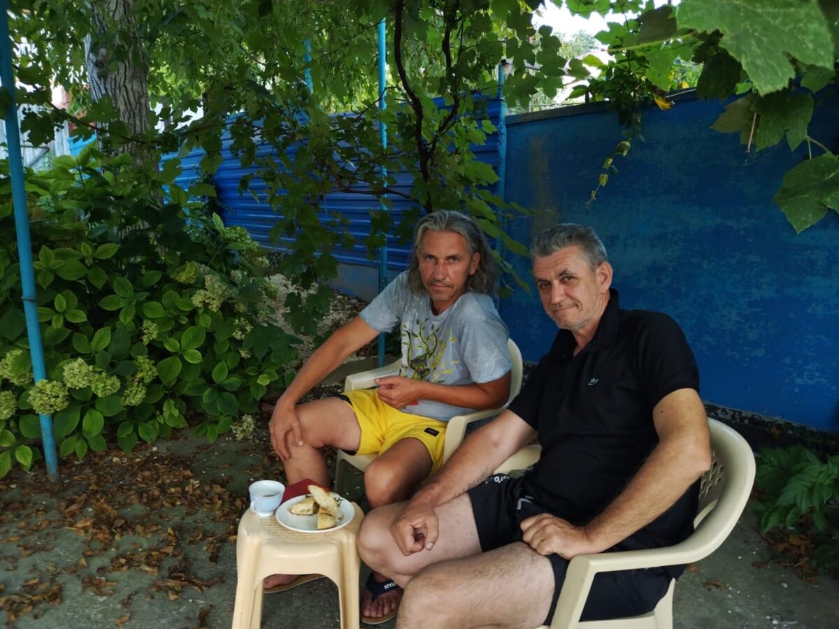 Встретились.. Справа Я , слева он..))))