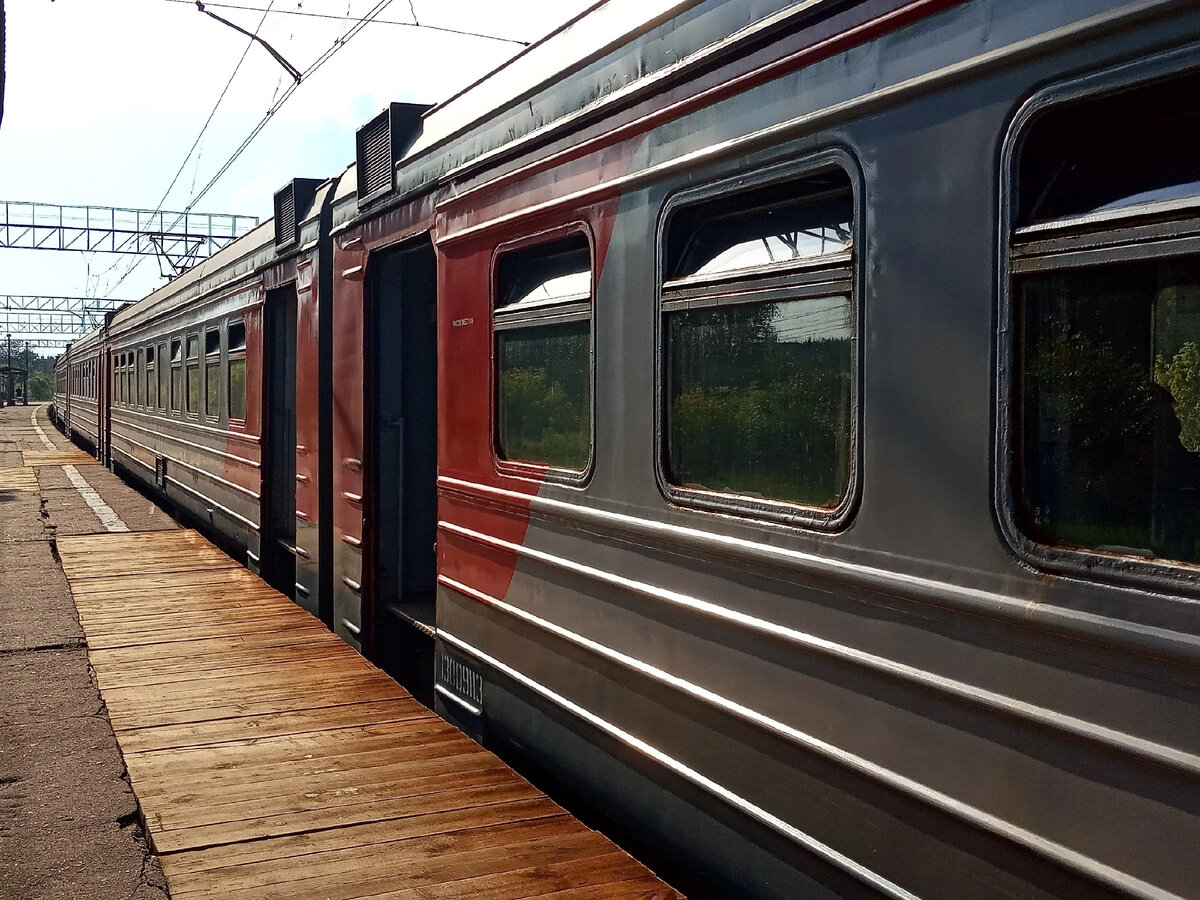 Почему стоит казанское направление. Электрички. Московская железная дорога 158 километр. Станция чудово-московское. Станция перово казанской железной дороги.