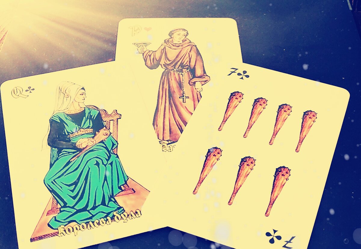 Расклад на чувства. Скучает ли он расклад таро. Расклад таро скучает ли. Обижен ли он на меня гадание таро онлайн. Скучает ли он по мне таро расклад.