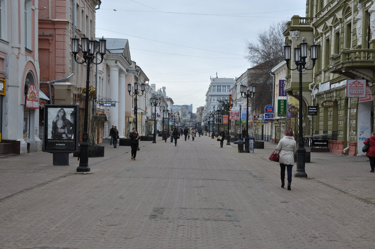 Большая Покровская улица.