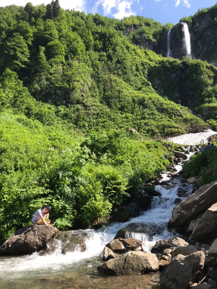 Нашли Марка на фото?)