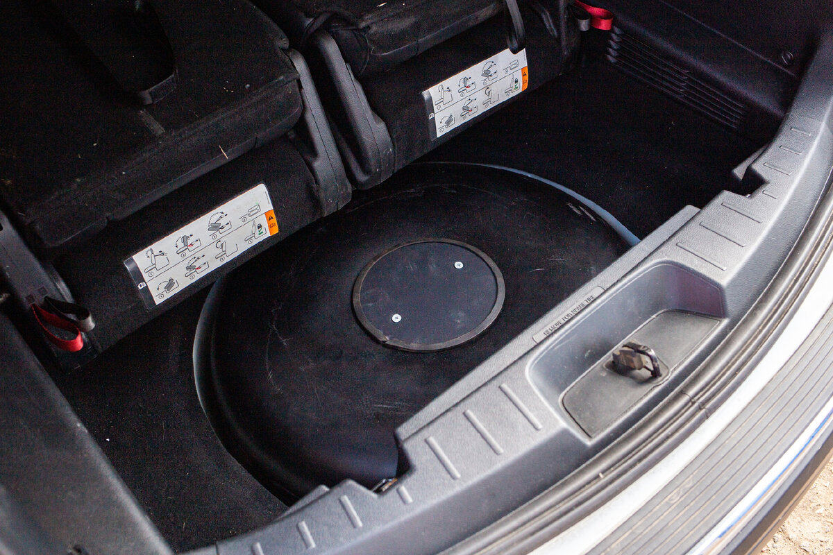 На автомобиль был установлен тороидальный баллон объемом 62 л. Полезный объем баллона – 49,6 л. Этого объема хватает на ~ 306 км.