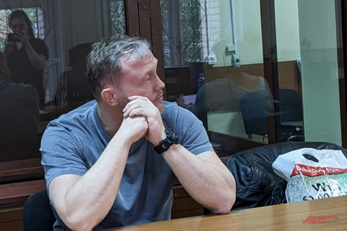 Арест продолжается. Муж Блиновской ушел из суда ни с чем | Аргументы и ...