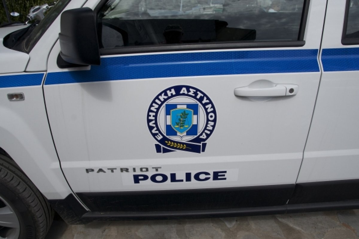    В Греции экипаж парома сбросил опоздавшего пассажира в воду под винты судна