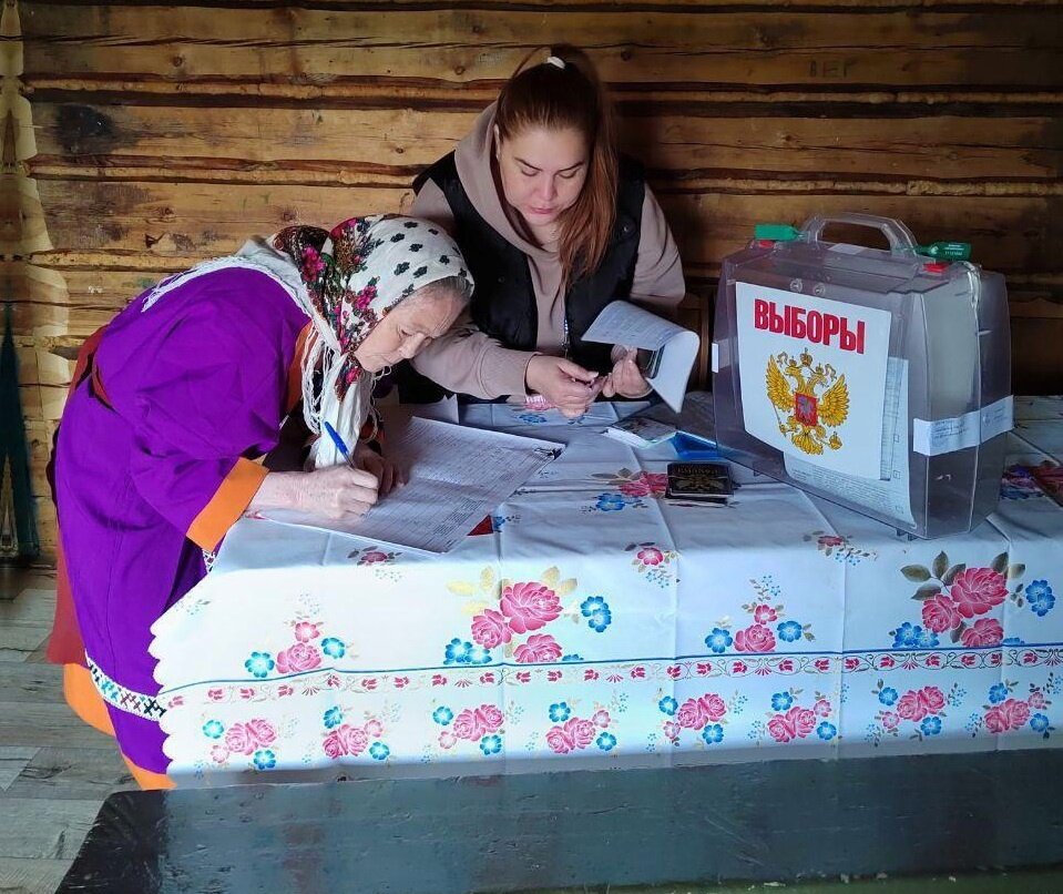    В Нефтеюганском районе жители юрт приняли участие в досрочном голосовании