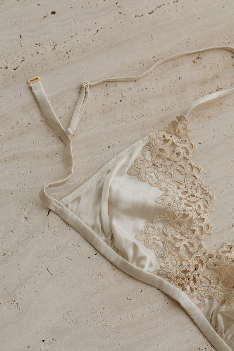 Бюстгальтер ручной работы