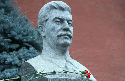 Сталин. Москва. Инет