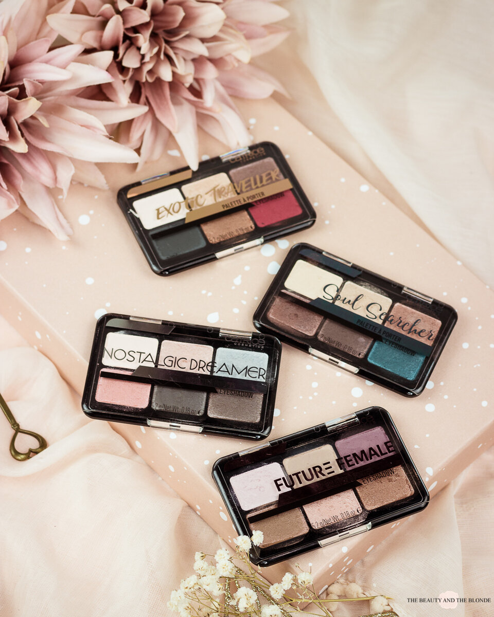 4 маленькие палетки теней Catrice из коллекции 2019. Малышки размером с кредитную карту, идеальные для косметички в поездке. Красота на бегу: практичная, тонкая палетка, идеально вписывающаяся в сумочку. Все четыре мини-палитры теней для век предлагают свой собственную цветовую схему из шести оттенков. 