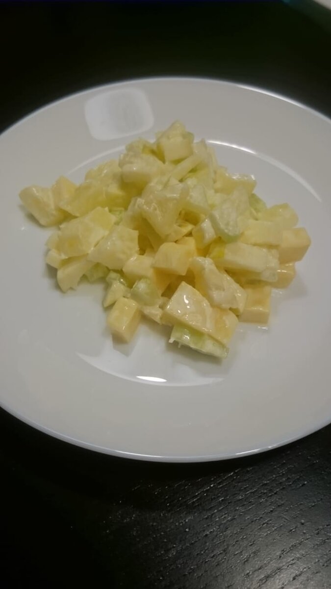 Салаты с сельдереем и ананасом